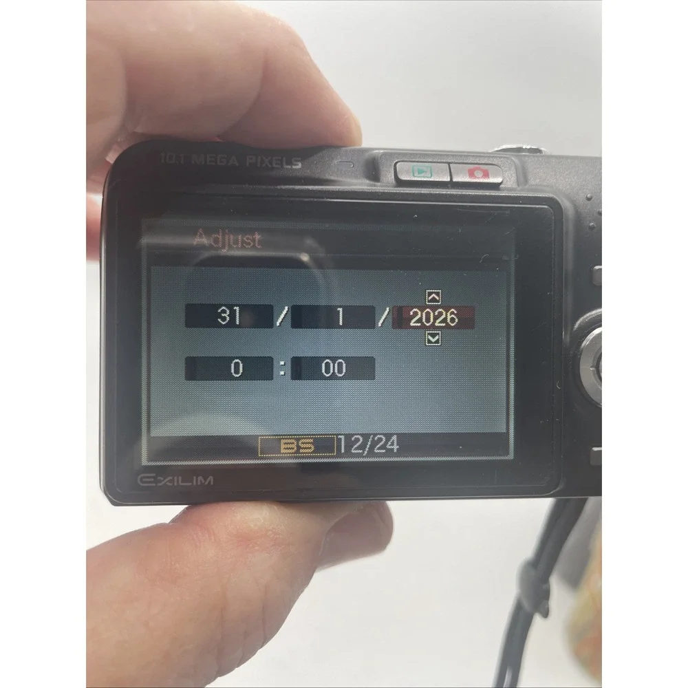 Casio Exilim EX-Z1050 10.1MP Digital Camera 3X Zoom+Battery+SD Card-TESTED